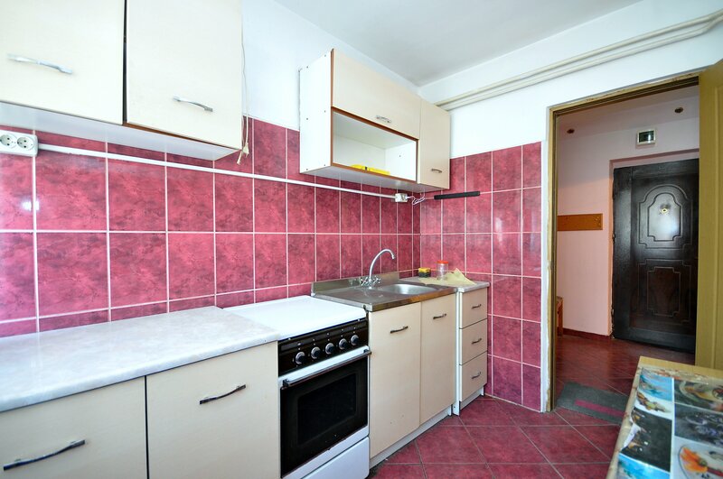 Stefan cel Mare, zona Lizeanu Obor, etaj 1 din 8, bloc anvelopat